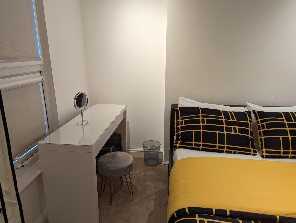 Fully-Equipped Flat In The City Of London Exterior foto
